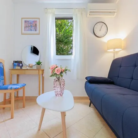 Apartment - Comfort One Bedroom C4 *